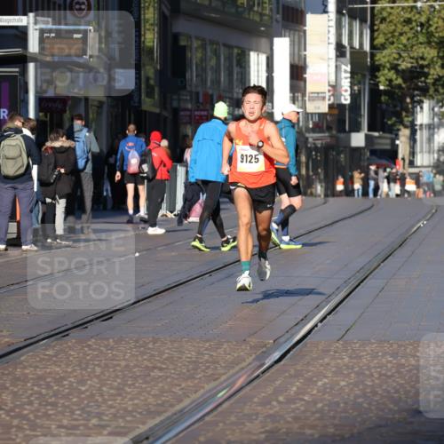 06.10.2024 - 19. swb-Marathon Bremen Strokosch-Dieckow http://msf.ph/oto/7364922 06.10.2024 10:28:20 Laufen 9125 meine-sportfotos.de