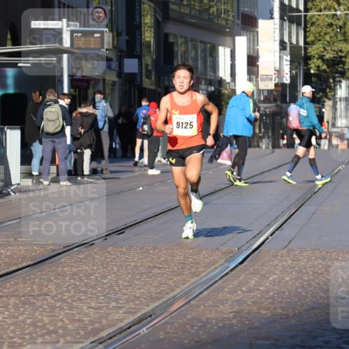 06.10.2024 - 19. swb-Marathon Bremen Strokosch-Dieckow http://msf.ph/oto/7364938 06.10.2024 10:28:21 Laufen 9125 meine-sportfotos.de