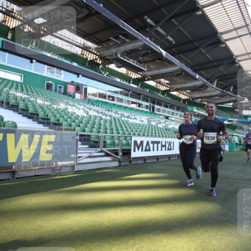 06.10.2024 - 19. swb-Marathon Bremen Yannick Fuchs http://msf.ph/oto/7364956 06.10.2024 10:35:33 Laufen im Stadion 7034, 7035, 7042, 7138, 7155, 7226, 7258, 7266, 7341, 7353, 7391, 7393, 7428, 7462, 7468, 7490, 7514, 7515, 7694, 7829, 7830, 7863, 7878, 7899, 7900, 7902, 7904, 7923, 7932, 7967, 7977, 8073, 8074, 8121, 8131, 8144, 8183, 8191, 8225, 8265, 8273, 8370, 8378, 8409, 8410, 8421, 8425, 8449, 8506, 8562, 8582, 8589, 8595, 8638, 8698, 8787, 8799, 8818, 8837, 8940, 8952, 8957, 9029, 9128, 9666 meine-sportfotos.de