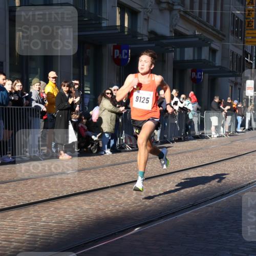 06.10.2024 - 19. swb-Marathon Bremen Strokosch-Dieckow http://msf.ph/oto/7365037 06.10.2024 10:28:25 Laufen 9125 meine-sportfotos.de