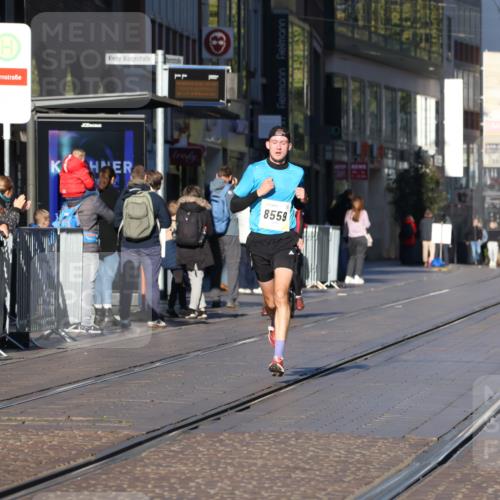 06.10.2024 - 19. swb-Marathon Bremen Strokosch-Dieckow http://msf.ph/oto/7365164 06.10.2024 10:29:16 Laufen 44, 51, 8559 meine-sportfotos.de