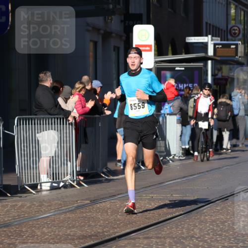 06.10.2024 - 19. swb-Marathon Bremen Strokosch-Dieckow http://msf.ph/oto/7365203 06.10.2024 10:29:19 Laufen 44, 51, 8559 meine-sportfotos.de