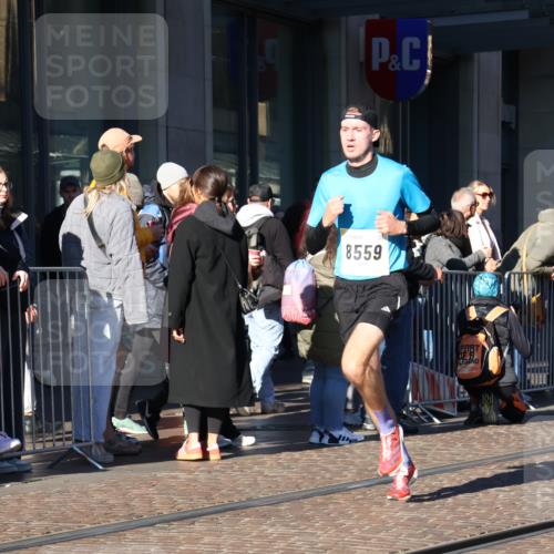 06.10.2024 - 19. swb-Marathon Bremen Strokosch-Dieckow http://msf.ph/oto/7365263 06.10.2024 10:29:21 Laufen 44, 51, 8559 meine-sportfotos.de