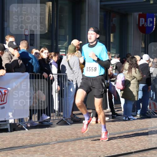 06.10.2024 - 19. swb-Marathon Bremen Strokosch-Dieckow http://msf.ph/oto/7365275 06.10.2024 10:29:21 Laufen 44, 51, 8559 meine-sportfotos.de