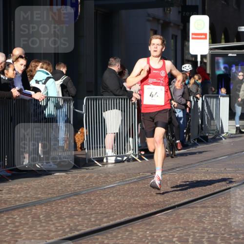 06.10.2024 - 19. swb-Marathon Bremen Strokosch-Dieckow http://msf.ph/oto/7365369 06.10.2024 10:29:33 Laufen 44, 51, 8080 meine-sportfotos.de