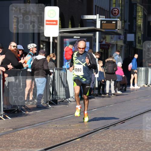 06.10.2024 - 19. swb-Marathon Bremen Strokosch-Dieckow http://msf.ph/oto/7365542 06.10.2024 10:30:06 Laufen 8080, 8560 meine-sportfotos.de