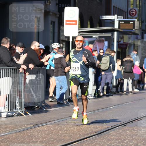 06.10.2024 - 19. swb-Marathon Bremen Strokosch-Dieckow http://msf.ph/oto/7365555 06.10.2024 10:30:06 Laufen 8080, 8560 meine-sportfotos.de