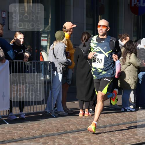 06.10.2024 - 19. swb-Marathon Bremen Strokosch-Dieckow http://msf.ph/oto/7365629 06.10.2024 10:30:10 Laufen 8080, 8560, 8600 meine-sportfotos.de