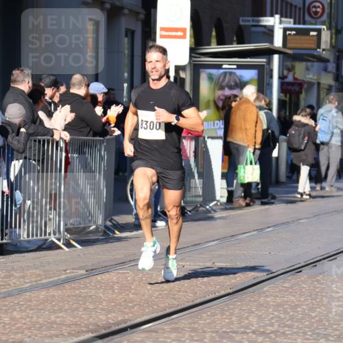 06.10.2024 - 19. swb-Marathon Bremen Strokosch-Dieckow http://msf.ph/oto/7366442 06.10.2024 10:31:58 Laufen 7247, 8300, 8371, 8753, 8780, 9063 meine-sportfotos.de