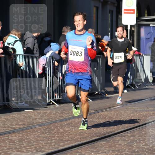06.10.2024 - 19. swb-Marathon Bremen Strokosch-Dieckow http://msf.ph/oto/7366575 06.10.2024 10:32:04 Laufen 7247, 8211, 8371, 8753, 8780, 9063 meine-sportfotos.de