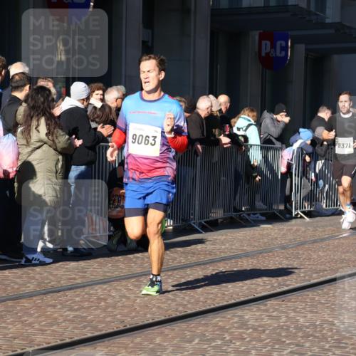 06.10.2024 - 19. swb-Marathon Bremen Strokosch-Dieckow http://msf.ph/oto/7366628 06.10.2024 10:32:05 Laufen 7247, 8211, 8371, 8753, 8780, 9063 meine-sportfotos.de