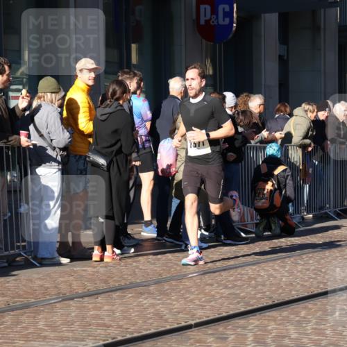 06.10.2024 - 19. swb-Marathon Bremen Strokosch-Dieckow http://msf.ph/oto/7366704 06.10.2024 10:32:08 Laufen 7247, 8211, 8371, 8753, 8780 meine-sportfotos.de