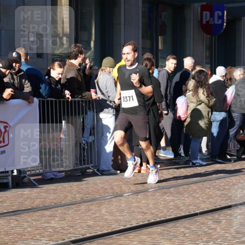 06.10.2024 - 19. swb-Marathon Bremen Strokosch-Dieckow http://msf.ph/oto/7366720 06.10.2024 10:32:08 Laufen 7247, 8211, 8371, 8753, 8780 meine-sportfotos.de