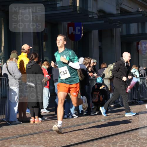 06.10.2024 - 19. swb-Marathon Bremen Strokosch-Dieckow http://msf.ph/oto/7366804 06.10.2024 10:32:26 Laufen 7247, 8211, 8647, 8753 meine-sportfotos.de