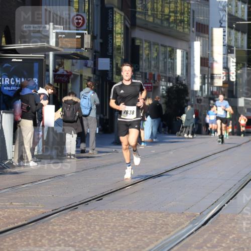 06.10.2024 - 19. swb-Marathon Bremen Strokosch-Dieckow http://msf.ph/oto/7367152 06.10.2024 10:33:15 Laufen 7838, 8139, 8543, 8664, 8735 meine-sportfotos.de