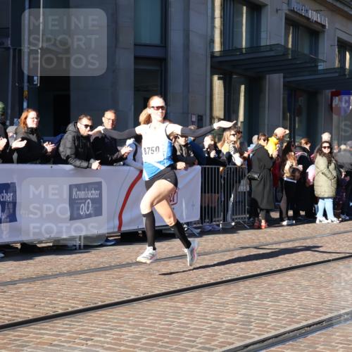 06.10.2024 - 19. swb-Marathon Bremen Strokosch-Dieckow http://msf.ph/oto/7367901 06.10.2024 10:34:00 Laufen 7190, 8531, 8655, 8750 meine-sportfotos.de