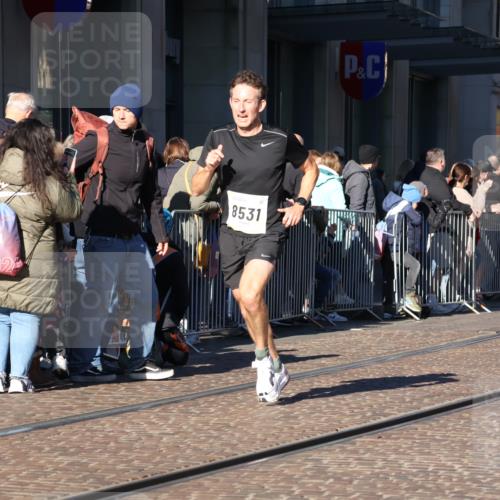 06.10.2024 - 19. swb-Marathon Bremen Strokosch-Dieckow http://msf.ph/oto/7368125 06.10.2024 10:34:28 Laufen 8442, 8531, 8655, 8681, 8791, 8983 meine-sportfotos.de