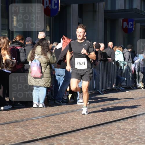 06.10.2024 - 19. swb-Marathon Bremen Strokosch-Dieckow http://msf.ph/oto/7368136 06.10.2024 10:34:28 Laufen 8442, 8531, 8655, 8681, 8791, 8983 meine-sportfotos.de