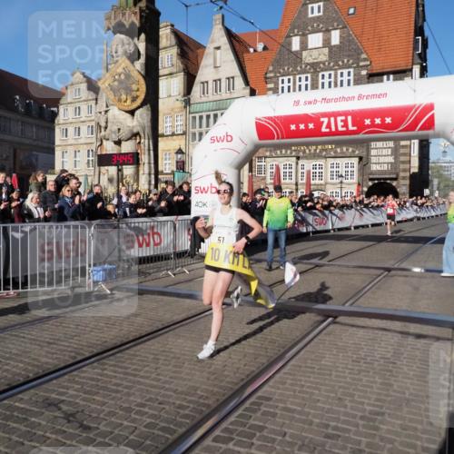 06.10.2024 - 19. swb-Marathon Bremen Luisa Fischer http://msf.ph/oto/7368318 06.10.2024 10:29:45 Ziel 44, 51 meine-sportfotos.de