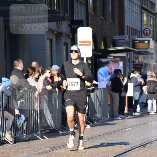06.10.2024 - 19. swb-Marathon Bremen Strokosch-Dieckow http://msf.ph/oto/7368745 06.10.2024 10:35:06 Laufen 7098, 8577, 8983 meine-sportfotos.de