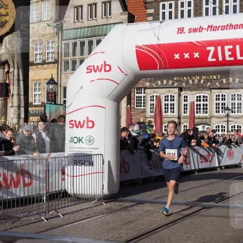 06.10.2024 - 19. swb-Marathon Bremen Luisa Fischer http://msf.ph/oto/7369457 06.10.2024 10:32:07 Ziel 8300, 8513 meine-sportfotos.de