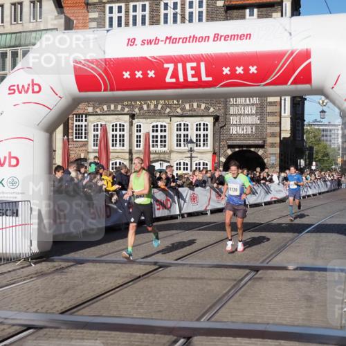 06.10.2024 - 19. swb-Marathon Bremen Luisa Fischer http://msf.ph/oto/7370412 06.10.2024 10:33:53 Ziel 8139, 8543, 8735 meine-sportfotos.de