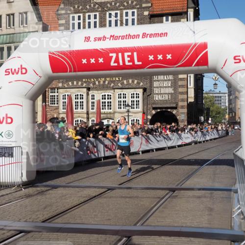 06.10.2024 - 19. swb-Marathon Bremen Luisa Fischer http://msf.ph/oto/7371133 06.10.2024 10:34:28 Ziel 7190 meine-sportfotos.de