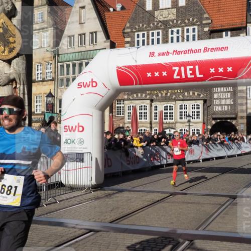 06.10.2024 - 19. swb-Marathon Bremen Luisa Fischer http://msf.ph/oto/7371821 06.10.2024 10:34:55 Ziel 8442, 8681 meine-sportfotos.de