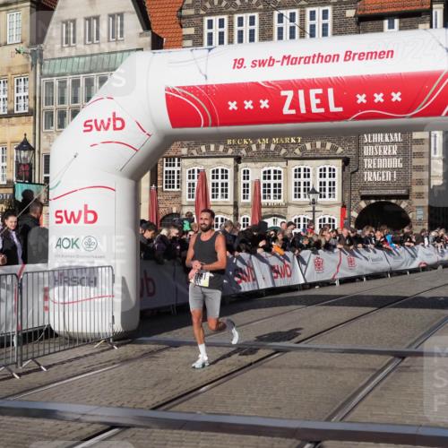 06.10.2024 - 19. swb-Marathon Bremen Luisa Fischer http://msf.ph/oto/7372130 06.10.2024 10:35:07 Ziel 8791 meine-sportfotos.de