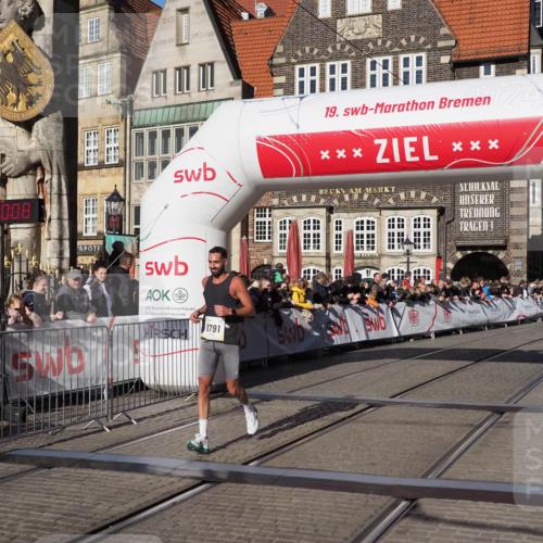 06.10.2024 - 19. swb-Marathon Bremen Luisa Fischer http://msf.ph/oto/7372165 06.10.2024 10:35:08 Ziel 8791 meine-sportfotos.de