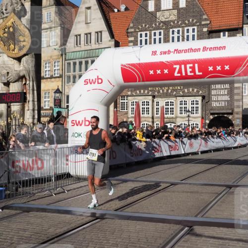 06.10.2024 - 19. swb-Marathon Bremen Luisa Fischer http://msf.ph/oto/7372173 06.10.2024 10:35:08 Ziel 8791 meine-sportfotos.de