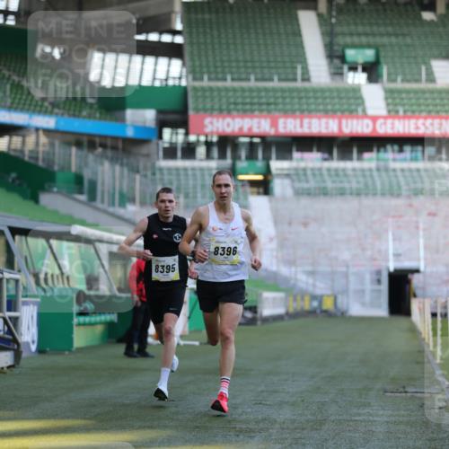 06.10.2024 - 19. swb-Marathon Bremen Yannick Fuchs http://msf.ph/oto/7373693 06.10.2024 10:14:49 Laufen im Stadion 41, 8350, 8395, 8396, 8667 meine-sportfotos.de