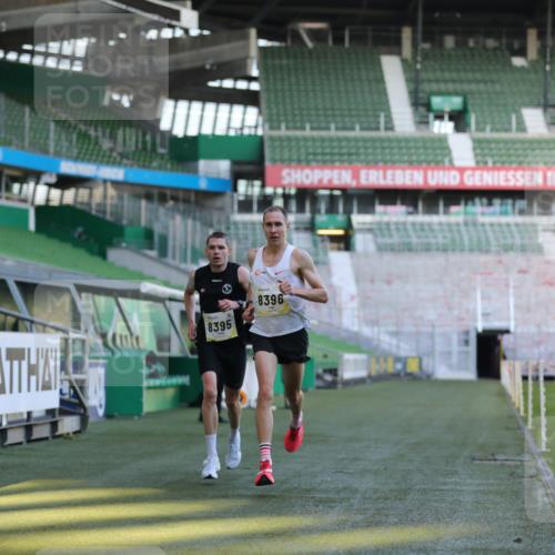 06.10.2024 - 19. swb-Marathon Bremen Yannick Fuchs http://msf.ph/oto/7373712 06.10.2024 10:14:49 Laufen im Stadion 41, 8350, 8395, 8396, 8667 meine-sportfotos.de