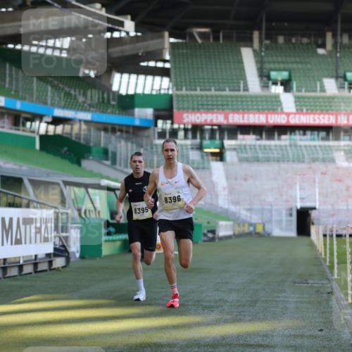 06.10.2024 - 19. swb-Marathon Bremen Yannick Fuchs http://msf.ph/oto/7373724 06.10.2024 10:14:49 Laufen im Stadion 41, 8350, 8395, 8396, 8667 meine-sportfotos.de