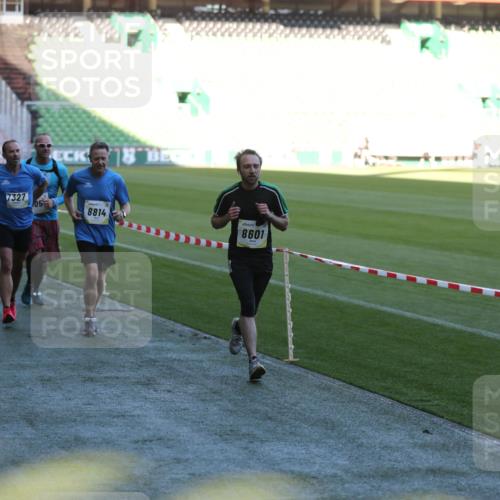 06.10.2024 - 19. swb-Marathon Bremen Yannick Fuchs http://msf.ph/oto/7386616 06.10.2024 10:26:15 Laufen im Stadion 7045, 7141, 7294, 7327, 7403, 7414, 7429, 7433, 7485, 7508, 7771, 7793, 7874, 7978, 8075, 8177, 8192, 8301, 8321, 8376, 8426, 8492, 8555, 8601, 8733, 8775, 8793, 8814, 8913, 8970, 8973, 8996, 8997, 9000, 9034, 9051, 9054, 9061, 9084 meine-sportfotos.de