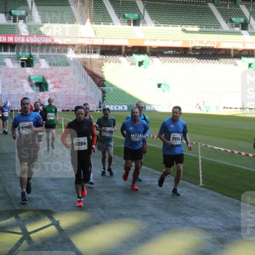 06.10.2024 - 19. swb-Marathon Bremen Yannick Fuchs http://msf.ph/oto/7386708 06.10.2024 10:26:16 Laufen im Stadion 7045, 7141, 7294, 7327, 7403, 7414, 7429, 7433, 7485, 7508, 7771, 7793, 7874, 7978, 8075, 8177, 8192, 8301, 8321, 8376, 8426, 8492, 8555, 8601, 8733, 8775, 8793, 8814, 8913, 8970, 8973, 8996, 8997, 9000, 9034, 9051, 9054, 9061, 9084 meine-sportfotos.de