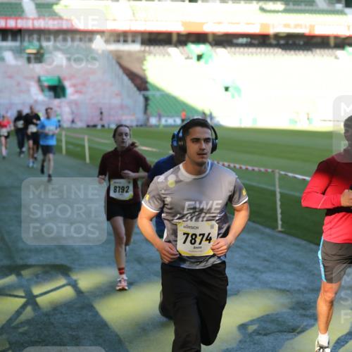 06.10.2024 - 19. swb-Marathon Bremen Yannick Fuchs http://msf.ph/oto/7387036 06.10.2024 10:26:26 Laufen im Stadion 7045, 7141, 7327, 7403, 7414, 7429, 7485, 7508, 7576, 7720, 7771, 7874, 7978, 8075, 8192, 8301, 8321, 8376, 8426, 8452, 8555, 8578, 8601, 8733, 8775, 8793, 8814, 8870, 8913, 8970, 8973, 8996, 8997, 9000, 9025, 9034, 9051, 9054, 9070, 9084 meine-sportfotos.de