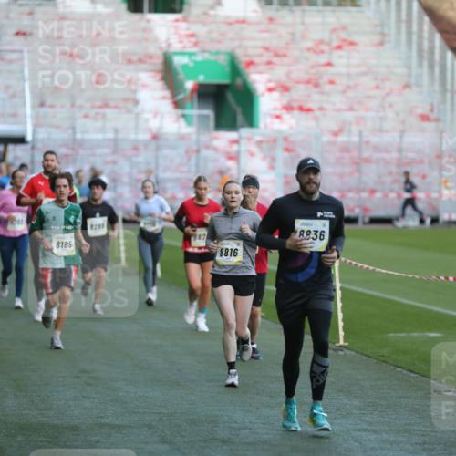 06.10.2024 - 19. swb-Marathon Bremen Yannick Fuchs http://msf.ph/oto/7388577 06.10.2024 10:27:48 Laufen im Stadion 7052, 7184, 7198, 7214, 7303, 7364, 7452, 7560, 7594, 7638, 7647, 7673, 7876, 8066, 8150, 8173, 8185, 8288, 8316, 8351, 8658, 8701, 8711, 8716, 8754, 8774, 8801, 8816, 8824, 8827, 8836, 8943, 8980, 9027, 9085 meine-sportfotos.de