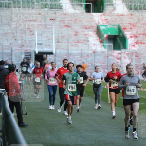 06.10.2024 - 19. swb-Marathon Bremen Yannick Fuchs http://msf.ph/oto/7388608 06.10.2024 10:27:49 Laufen im Stadion 7052, 7184, 7198, 7214, 7303, 7364, 7452, 7560, 7594, 7638, 7647, 7673, 7876, 8066, 8150, 8173, 8185, 8288, 8316, 8351, 8658, 8701, 8711, 8716, 8754, 8774, 8801, 8816, 8824, 8827, 8836, 8943, 8980, 9027, 9085 meine-sportfotos.de