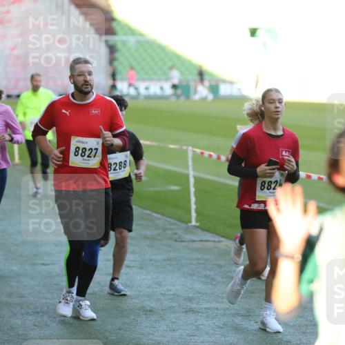 06.10.2024 - 19. swb-Marathon Bremen Yannick Fuchs http://msf.ph/oto/7388984 06.10.2024 10:27:58 Laufen im Stadion 7052, 7094, 7095, 7184, 7198, 7214, 7303, 7364, 7452, 7464, 7594, 7638, 7647, 7673, 7876, 8066, 8173, 8185, 8288, 8316, 8351, 8403, 8405, 8456, 8701, 8711, 8716, 8754, 8774, 8801, 8816, 8824, 8827, 8836, 8891, 8943, 8980, 9040, 9060 meine-sportfotos.de