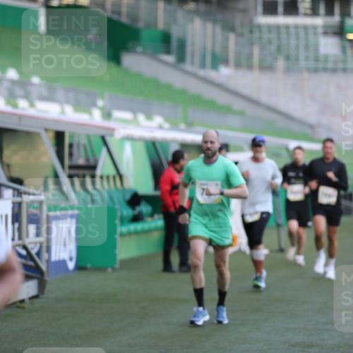 06.10.2024 - 19. swb-Marathon Bremen Yannick Fuchs http://msf.ph/oto/7448765 06.10.2024 10:28:26 Laufen im Stadion 7025, 7041, 7086, 7094, 7095, 7195, 7216, 7217, 7218, 7303, 7364, 7402, 7464, 7501, 7511, 7526, 7538, 7541, 7568, 7569, 7697, 7897, 7965, 8067, 8173, 8261, 8288, 8323, 8334, 8374, 8403, 8405, 8411, 8456, 8488, 8498, 8526, 8551, 8569, 8711, 8716, 8833, 8877, 8891, 8966, 8968, 8991, 9040, 9060 meine-sportfotos.de