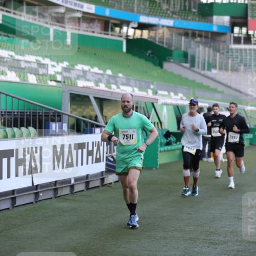 06.10.2024 - 19. swb-Marathon Bremen Yannick Fuchs http://msf.ph/oto/7448774 06.10.2024 10:28:28 Laufen im Stadion 7025, 7041, 7086, 7094, 7095, 7195, 7216, 7217, 7218, 7364, 7402, 7464, 7501, 7511, 7521, 7526, 7538, 7541, 7568, 7569, 7697, 7897, 7965, 8067, 8173, 8251, 8261, 8323, 8334, 8374, 8403, 8405, 8411, 8456, 8488, 8498, 8526, 8551, 8569, 8711, 8716, 8833, 8877, 8891, 8966, 8968, 8991, 9040, 9060 meine-sportfotos.de