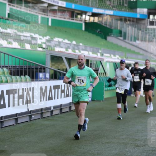 06.10.2024 - 19. swb-Marathon Bremen Yannick Fuchs http://msf.ph/oto/7448775 06.10.2024 10:28:28 Laufen im Stadion 7025, 7041, 7086, 7094, 7095, 7195, 7216, 7217, 7218, 7364, 7402, 7464, 7501, 7511, 7521, 7526, 7538, 7541, 7568, 7569, 7697, 7897, 7965, 8067, 8173, 8251, 8261, 8323, 8334, 8374, 8403, 8405, 8411, 8456, 8488, 8498, 8526, 8551, 8569, 8711, 8716, 8833, 8877, 8891, 8966, 8968, 8991, 9040, 9060 meine-sportfotos.de