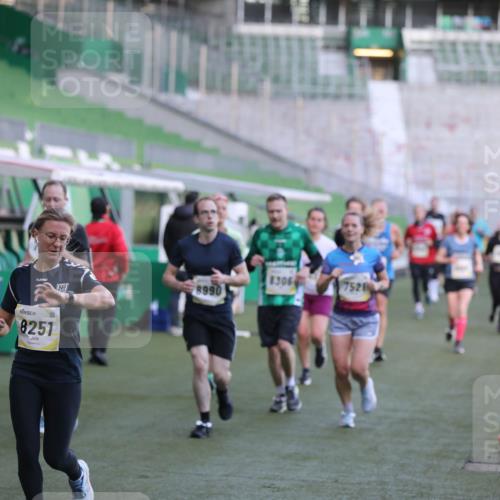 06.10.2024 - 19. swb-Marathon Bremen Yannick Fuchs http://msf.ph/oto/7448825 06.10.2024 10:28:41 Laufen im Stadion 7025, 7041, 7086, 7195, 7216, 7217, 7218, 7296, 7402, 7501, 7511, 7521, 7526, 7538, 7541, 7568, 7569, 7697, 7776, 7827, 7897, 7940, 7965, 8067, 8244, 8251, 8261, 8306, 8323, 8334, 8374, 8411, 8419, 8488, 8498, 8526, 8536, 8551, 8566, 8569, 8665, 8819, 8833, 8877, 8891, 8966, 8968, 8990, 8991, 9038, 9060, 9080 meine-sportfotos.de
