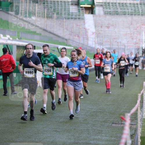 06.10.2024 - 19. swb-Marathon Bremen Yannick Fuchs http://msf.ph/oto/7448827 06.10.2024 10:28:42 Laufen im Stadion 7025, 7041, 7086, 7099, 7195, 7216, 7217, 7218, 7296, 7402, 7501, 7511, 7521, 7526, 7538, 7541, 7568, 7569, 7697, 7776, 7827, 7897, 7940, 7965, 8018, 8067, 8244, 8251, 8261, 8306, 8323, 8334, 8336, 8374, 8411, 8419, 8488, 8498, 8526, 8536, 8551, 8566, 8569, 8665, 8819, 8833, 8877, 8891, 8966, 8968, 8990, 8991, 9038, 9060, 9080 meine-sportfotos.de