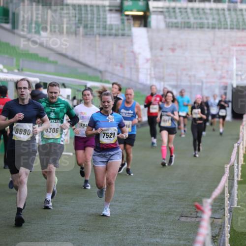 06.10.2024 - 19. swb-Marathon Bremen Yannick Fuchs http://msf.ph/oto/7448830 06.10.2024 10:28:42 Laufen im Stadion 7025, 7041, 7086, 7099, 7195, 7216, 7217, 7218, 7296, 7402, 7501, 7511, 7521, 7526, 7538, 7541, 7568, 7569, 7697, 7776, 7827, 7897, 7940, 7965, 8018, 8067, 8244, 8251, 8261, 8306, 8323, 8334, 8336, 8374, 8411, 8419, 8488, 8498, 8526, 8536, 8551, 8566, 8569, 8665, 8819, 8833, 8877, 8891, 8966, 8968, 8990, 8991, 9038, 9060, 9080 meine-sportfotos.de