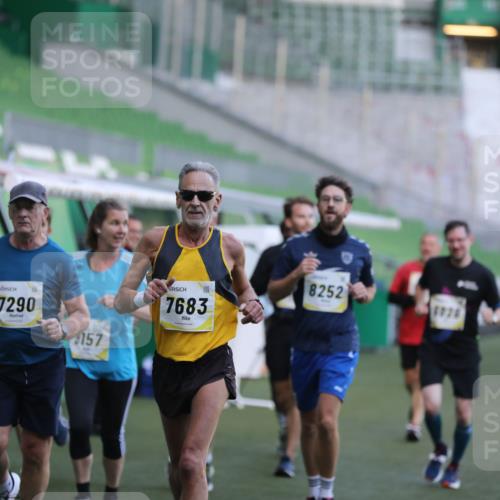 06.10.2024 - 19. swb-Marathon Bremen Yannick Fuchs http://msf.ph/oto/7448856 06.10.2024 10:29:09 Laufen im Stadion 7099, 7218, 7290, 7296, 7370, 7521, 7526, 7590, 7671, 7683, 7776, 7825, 7827, 7940, 7983, 8018, 8156, 8157, 8158, 8244, 8251, 8252, 8306, 8336, 8419, 8443, 8461, 8522, 8525, 8536, 8566, 8596, 8604, 8665, 8819, 8828, 8835, 8843, 8875, 8894, 8965, 8968, 8990, 9014, 9038, 9080, 9106 meine-sportfotos.de