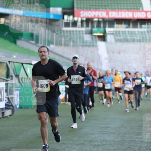 06.10.2024 - 19. swb-Marathon Bremen Yannick Fuchs http://msf.ph/oto/7448953 06.10.2024 10:29:36 Laufen im Stadion 7060, 7061, 7066, 7117, 7193, 7194, 7290, 7334, 7370, 7372, 7384, 7451, 7542, 7683, 7696, 7706, 7714, 7768, 7800, 7823, 7825, 7870, 7931, 7983, 7989, 7992, 8001, 8092, 8098, 8156, 8157, 8158, 8215, 8252, 8330, 8424, 8458, 8461, 8522, 8525, 8570, 8575, 8596, 8604, 8609, 8767, 8828, 8835, 8843, 8854, 8875, 8894, 8925, 8951, 8953, 8954, 9001, 9066, 9106 meine-sportfotos.de