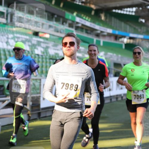 06.10.2024 - 19. swb-Marathon Bremen Yannick Fuchs http://msf.ph/oto/7448997 06.10.2024 10:29:51 Laufen im Stadion 7060, 7061, 7066, 7117, 7146, 7176, 7193, 7194, 7334, 7340, 7361, 7370, 7372, 7384, 7412, 7451, 7542, 7620, 7696, 7706, 7714, 7768, 7784, 7800, 7823, 7870, 7931, 7983, 7989, 7992, 8001, 8092, 8098, 8109, 8215, 8330, 8362, 8424, 8458, 8570, 8575, 8609, 8629, 8763, 8767, 8768, 8803, 8835, 8854, 8869, 8875, 8925, 8951, 8953, 8954, 9001, 9066 meine-sportfotos.de
