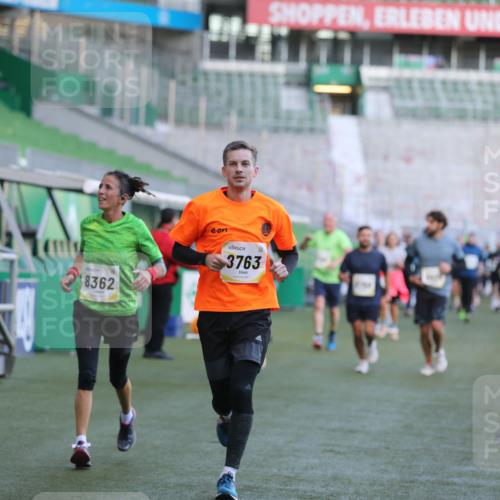 06.10.2024 - 19. swb-Marathon Bremen Yannick Fuchs http://msf.ph/oto/7449010 06.10.2024 10:29:54 Laufen im Stadion 7060, 7061, 7066, 7117, 7146, 7176, 7193, 7194, 7334, 7340, 7361, 7372, 7384, 7412, 7451, 7542, 7620, 7629, 7630, 7696, 7706, 7714, 7752, 7768, 7784, 7800, 7823, 7870, 7931, 7989, 7992, 8001, 8092, 8098, 8109, 8215, 8219, 8330, 8362, 8424, 8458, 8465, 8524, 8570, 8575, 8609, 8629, 8639, 8763, 8767, 8768, 8803, 8834, 8835, 8854, 8869, 8925, 8951, 8953, 8954, 9001, 9066 meine-sportfotos.de